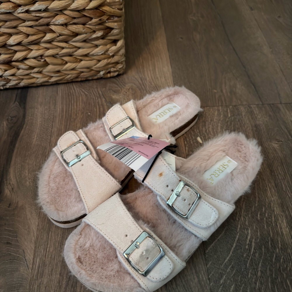 Size 8 Fuzzy Pink Sandals with Buckles